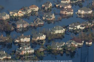 Centro de New Orleans luego de la inundaci+on por el huracan katrina 2005